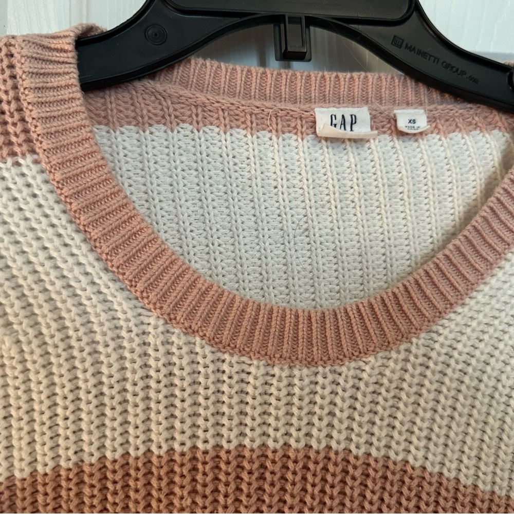 Gap cropped sweater🎃 - Picture 4 of 5